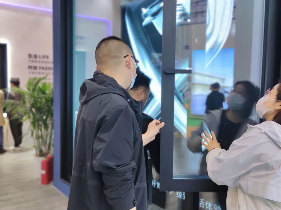 展会盛况丨天东门窗携新品亮相南京建博会，全新黑科技全场