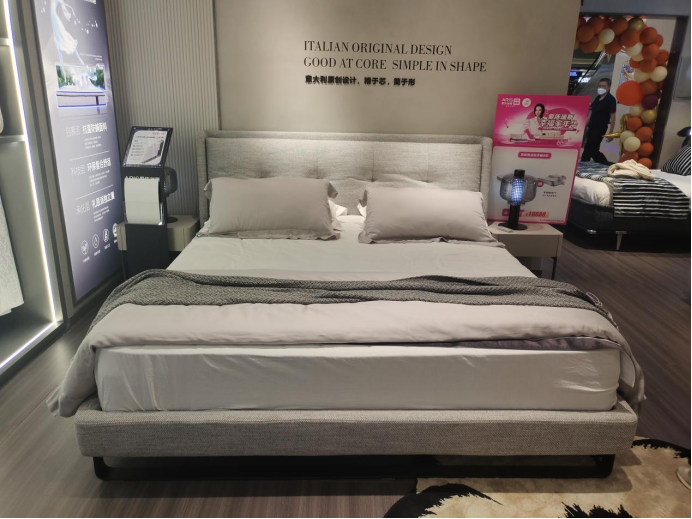 测评：爱依瑞斯布艺床，柔软舒适，打造温和质朴风卧室必备