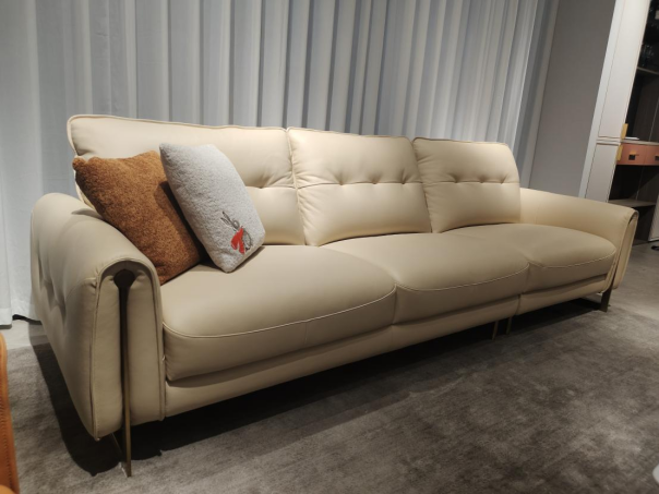 爱依瑞斯双11品质好物：设计感十足的皮沙发，也太出圈了