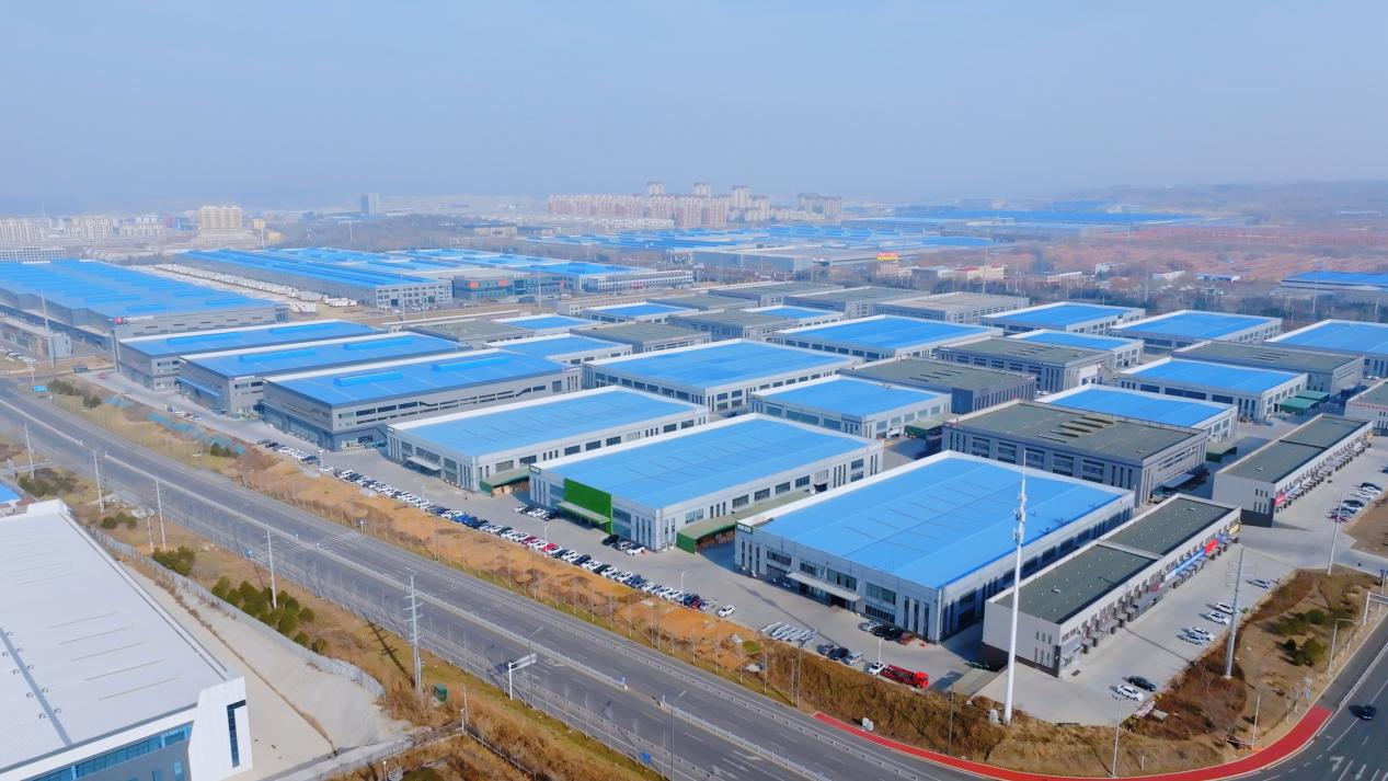 从临朐窗博会三冠加冕，看绿盾门窗的品牌定力与破局之道 